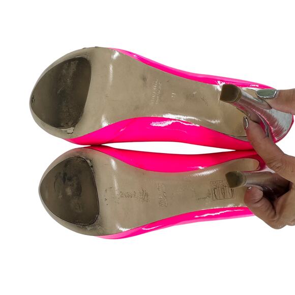Miu Miu Neon Pink Patent Peep Toe Stiletto Heels - Picture 4 of 7